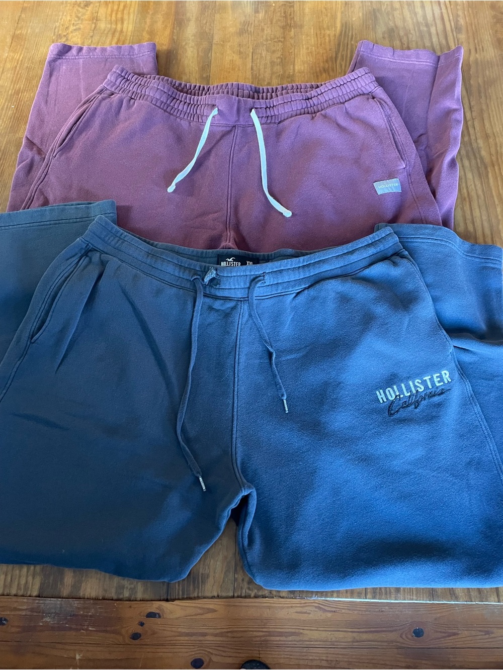 Hollister Navy and Burgundy Sweatpants Bundle Men’s XXL casual lounge